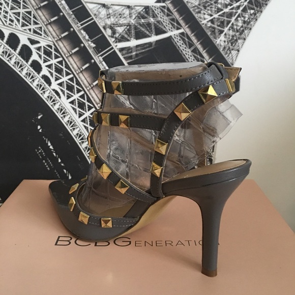 BCBGeneration Darron Rockstud Pumps - Size 6, Grey - Picture 4 of 5
